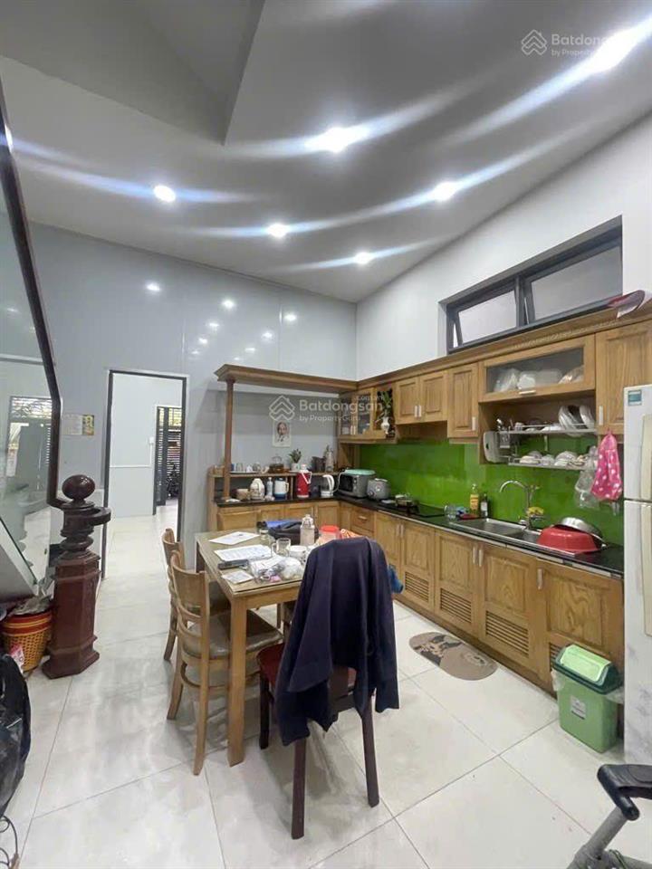 Mặt tiền kinh doanh 4 tầng tại phước long a  thông ra hồ bá phấn  đỗ xuân hợp