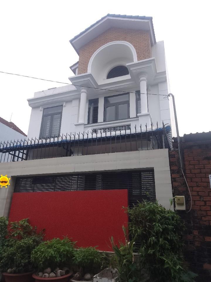 Khu vip nhà 3 tầng mặt tiền đường phạm văn đồng dt 150m2 (8 x 19m) ngay tttm gigamail khu vực vip