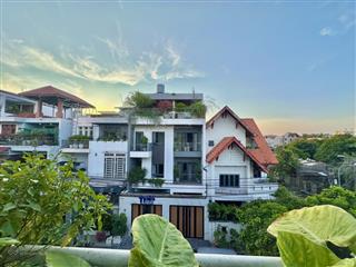 Hàng mẫu biệt thự phố 3 tầng dt 120m2 (8x15m) nhà tọa lạc trong khu nghỉ dưỡng bên sông gigamall