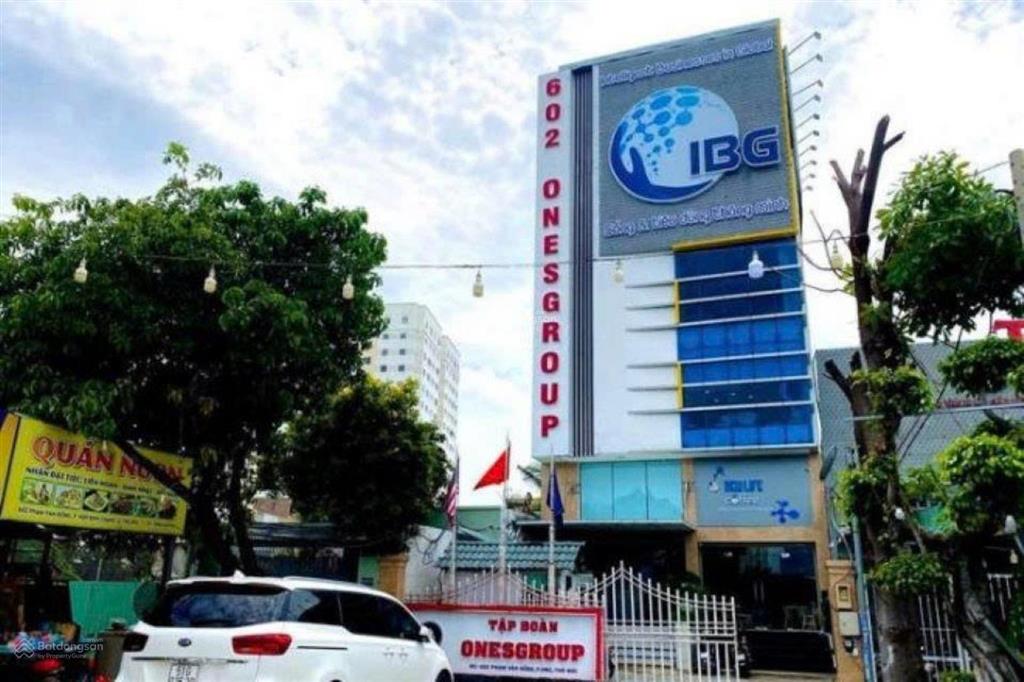 Siêu phẩm tòa nhà văn phòng 7 tầng toạ lạc trên mặt tiền đường phạm văn đồng chân cầu bình chiệu