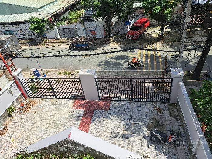 Siêu phẩm 2 căn biệt thự 4 tầng, mặt tiền đường linh trung phường linh trung tp thủ đức dt 923m