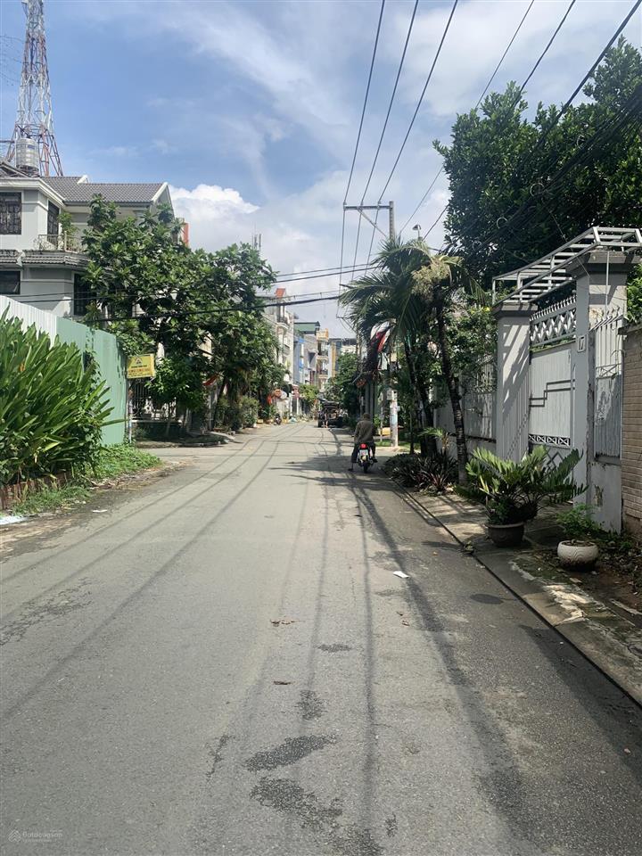 Chính chủ gởi bán nhà xưởng đang kinh doanh dt 400m ngang 20m dài 20m vuông chuẩn mặt tiền đường