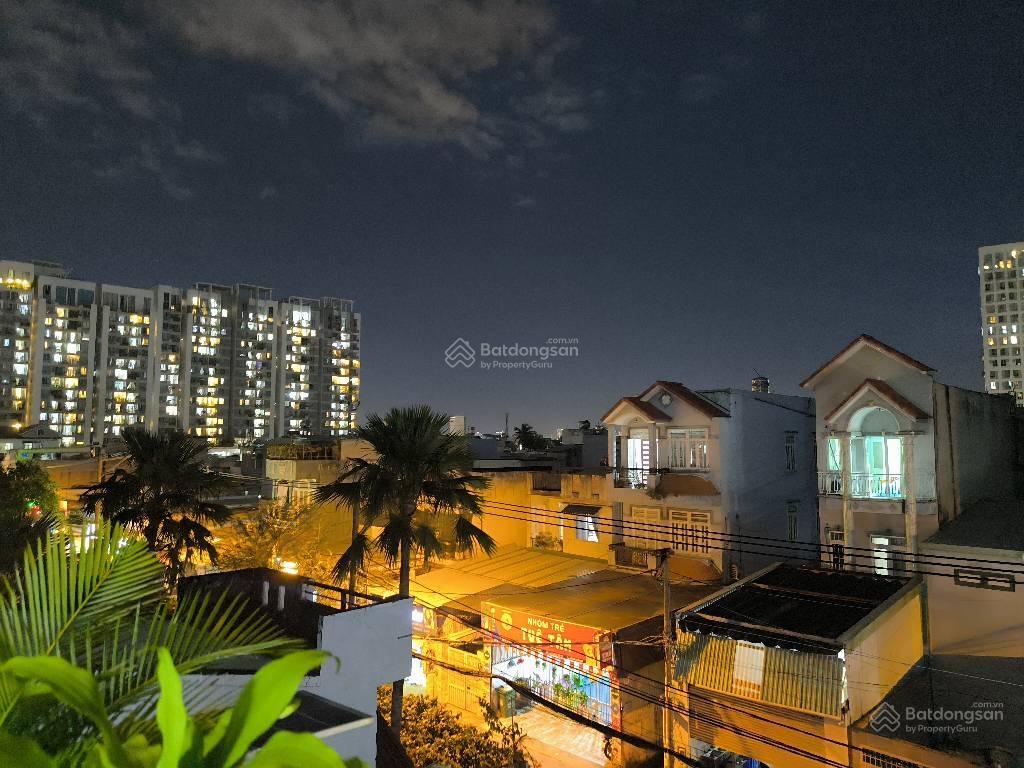 Sieu phẩm 3 tầng dt 162m ( 5,3 x 29 ) nở hậu 6m ,nhà mặt tiền đường số 20 hiệp bình chánh thủ đức