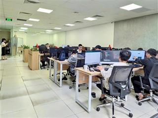 Cho thuê văn phòng 165m²  phố duy tân, cầu giấy  giá chỉ 35 triệu/tháng!