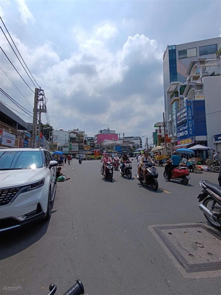 Gần chợ bà chiểu  hàng xóm quận 1, bán nhà 3 lầu, hẻm xe hơi đường bùi hữu nghĩa p2 (5x15m) 8pn