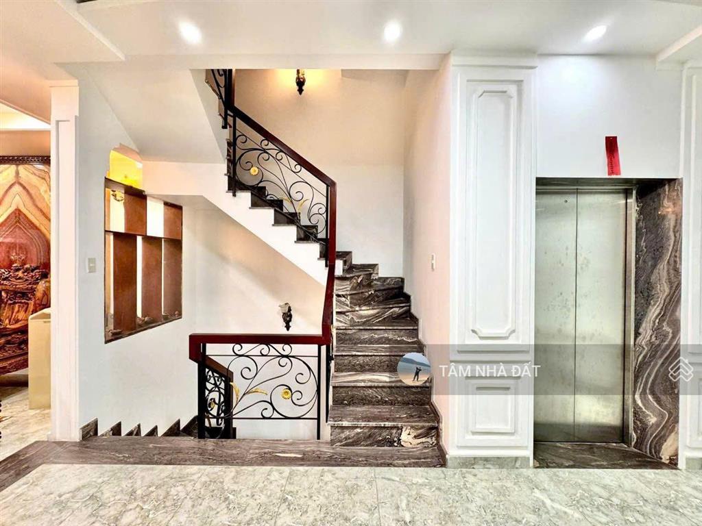 Ngay tttm emart gò vấp bán nhà đẹp phan văn trị 5x17m (cn 83m2, 313m2 sàn) 5 tầng thang máy