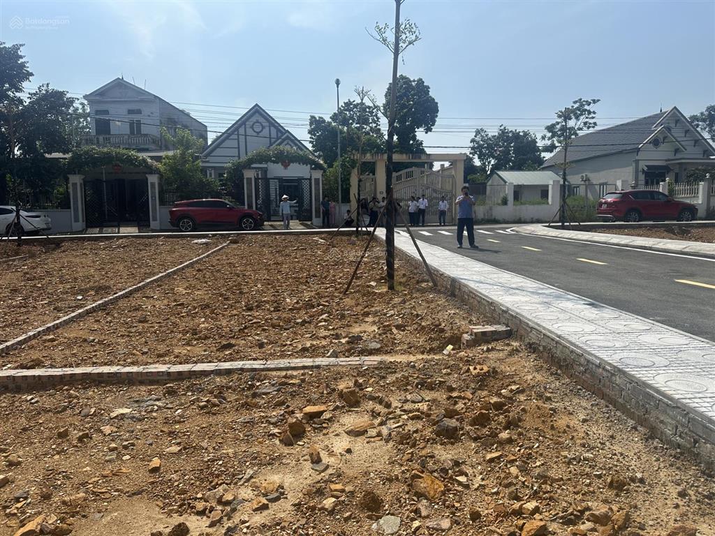 Bán gấp đất ngã 4 lục quân ql21 cổ đông sơn tây, hà nội.dt 200m2 mt 10m full thổ cư,giá thoả thuận