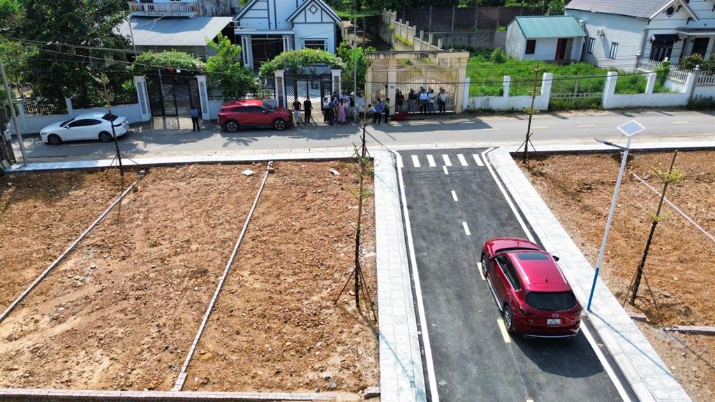 Bán đất đồng trạng, 3,7 tỷ, 105m2, mặt tiền 6m,trước đất 2 ô tô tránh đỗ,3p ra trường lục quân