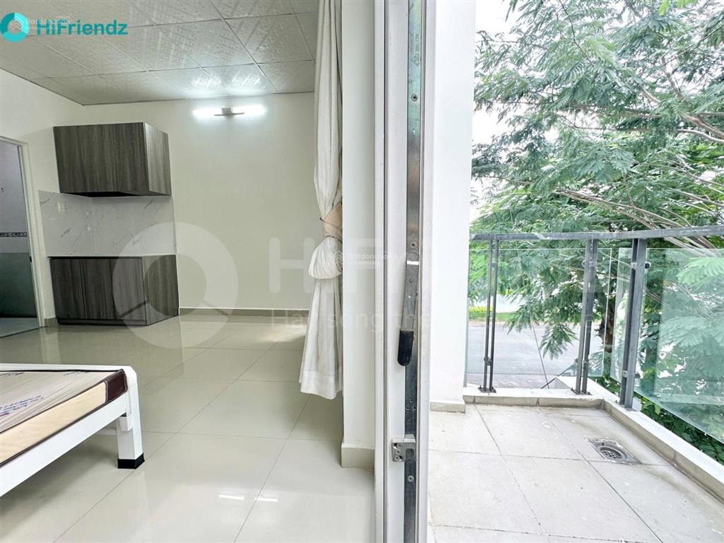 Cho thuê phòng có ban công gần vòng xoay liên phường quận 9