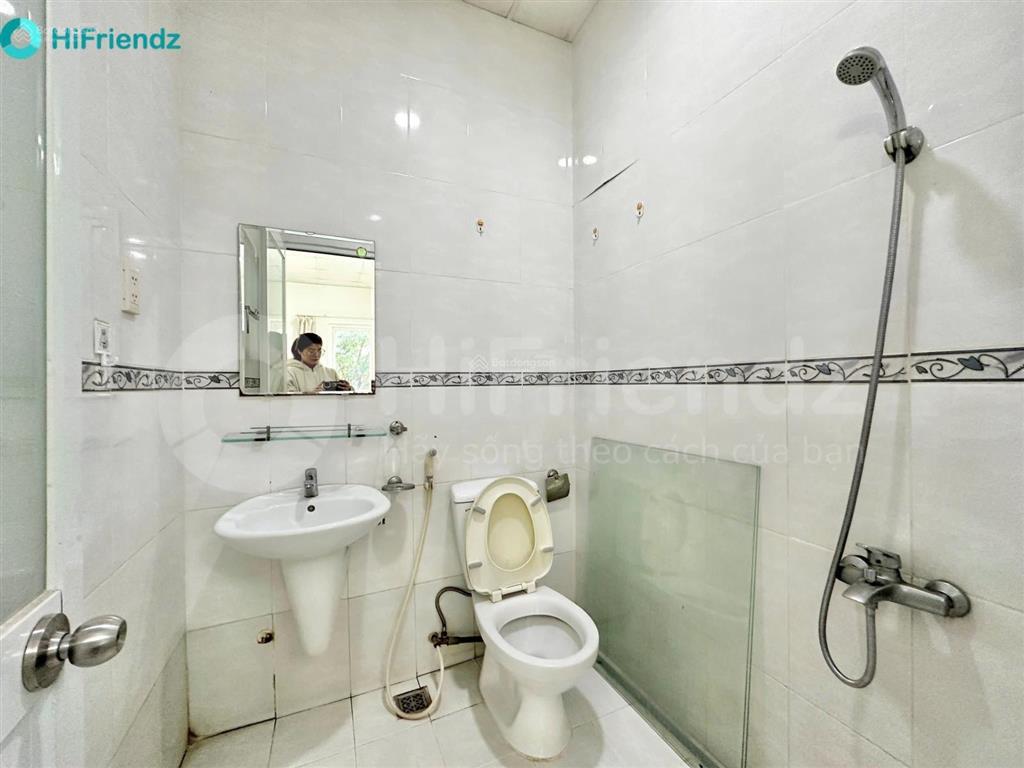 Cho thuê phòng có ban công gần vòng xoay liên phường quận 9