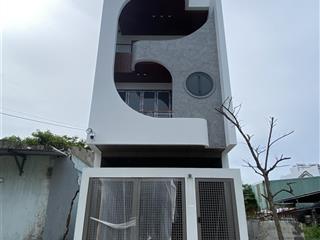 Mặt tiền phan văn trường , liên chiểu trục thông biển dt 107.5m giá 4.88 tỷ