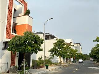 Bán đất góc 2 mặt tiền diện tích 305m, p hoà minh, liên chiểu khu vực trung tâm tiện xây cao tầng