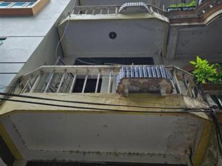 Láng nhà đầu tư sửa thêm tầng, giá trị tăng mạnh, ôtô vào nhà, 2thoáng, dân xây kiên cố, sổ vuông