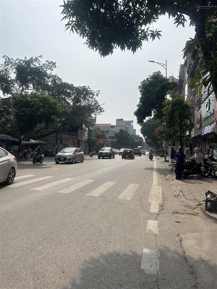 Vị trí siêu đẹp, nhỉnh 17tỷ phân lô t/tâm đông anh  vỉa hè, đường 2 làn ôtô tránh kinh doanh đỉnh
