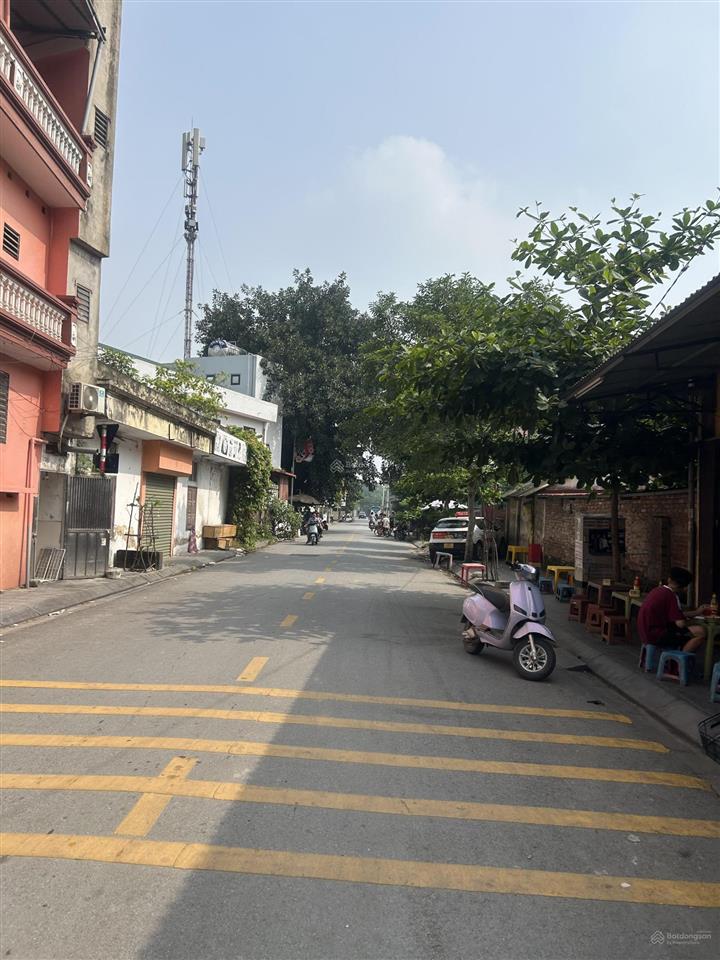 Vị trí siêu đẹp, nhỉnh 17tỷ phân lô t/tâm đông anh  vỉa hè, đường 2 làn ôtô tránh kinh doanh đỉnh