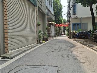 Hiếm  trung tâm giang biên. thửa phân lô đẹp. khuôn tài chính