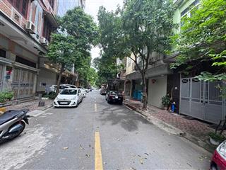 Chính chủ bán nhà 5 tầng diện tích 40m2 mặt tiền 4.5m mặt phố lý thường kiệt hà đông giá 13.6 tỷ