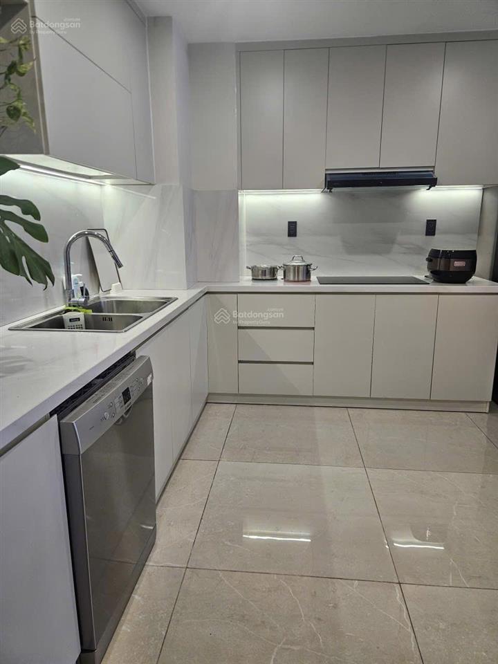 Bán nhanh căn hộ saigon south  2pn | 71m2 | 5,7 tỷ | sổ hồng  lk rmit, tôn đức thắng