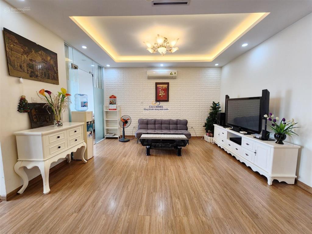 Cho thuê căn 2 ngủ sáng times city nhà đẹp 97,5m2 đủ nội thất có slot ô tô  mr. quân 0988 286 ***
