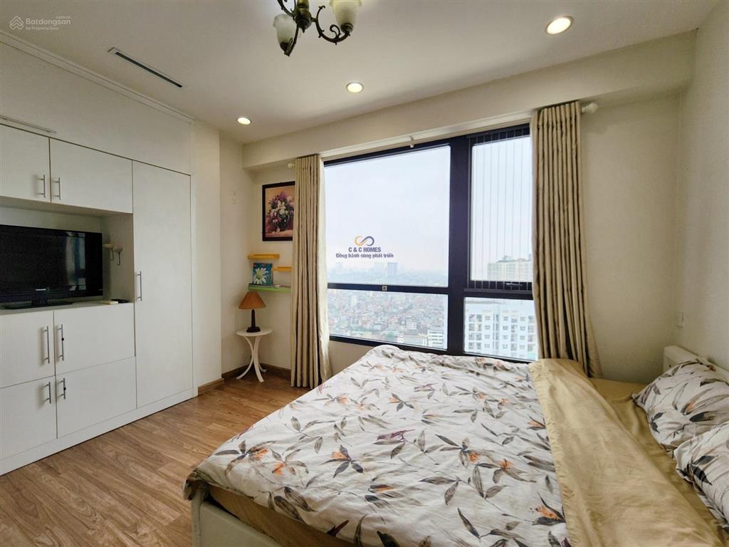 Cho thuê căn 2 ngủ sáng times city nhà đẹp 97,5m2 đủ nội thất có slot ô tô  mr. quân 0988 286 ***