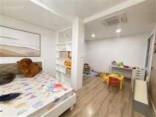 Biệt thự đơn lập, thiết kế hiện đại  thang máy nhập, kinh doanh, 62.5 tỷ, 179m2