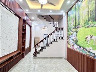 Bán nhà khương trung ngõ thôngô tô đỗ cổng sát hồ điều hoà40m28.8 tỷ