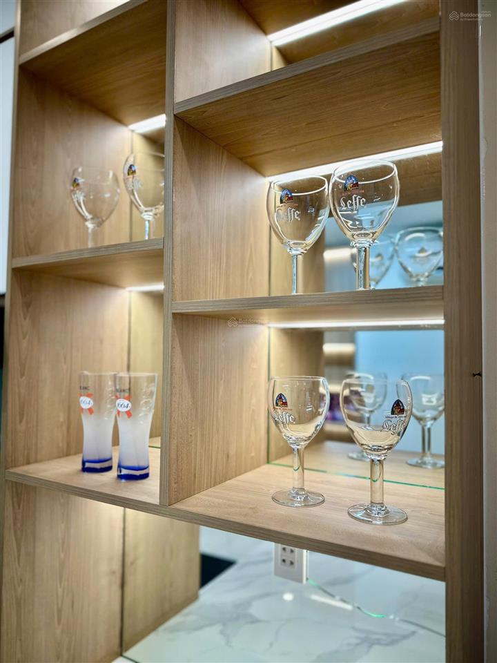 Cần cho thuê căn hộ 2 phòng ngủ vinhomes grand park  nguyễn xiển, q9