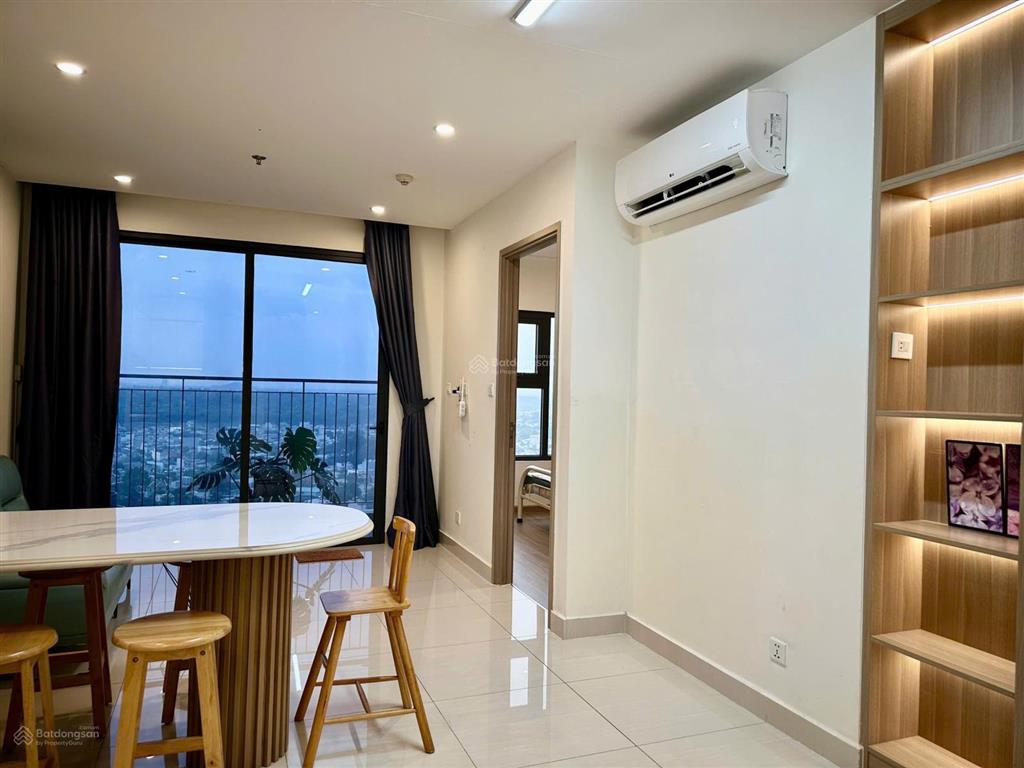 Cần cho thuê căn hộ 2 phòng ngủ vinhomes grand park  nguyễn xiển, q9