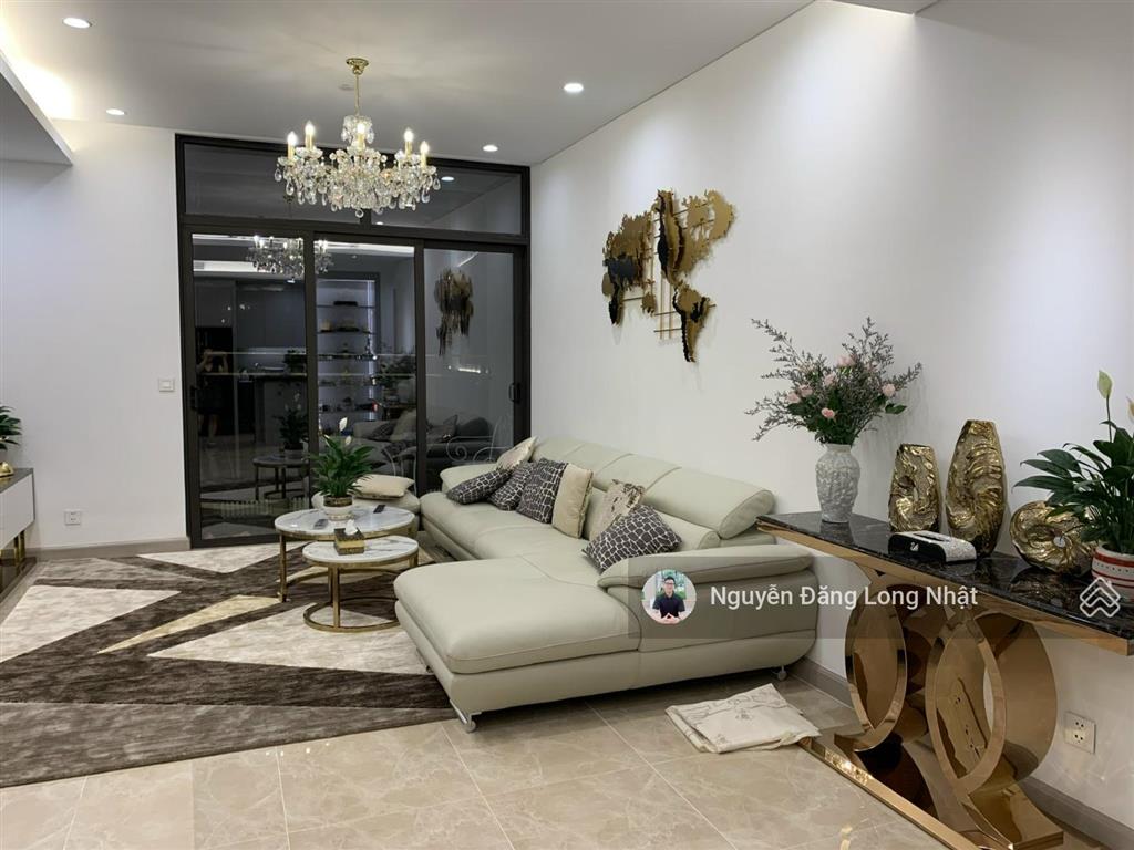 Bán căn hộ 98m2 2pn ở watermark 395 lạc long quân view hồ tây hướng mát giá cực tốt.  0364 224 ***