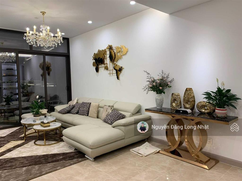 Bán căn hộ 98m2 2pn ở watermark 395 lạc long quân view hồ tây hướng mát giá cực tốt.  0364 224 ***