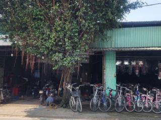 Bán gấp nhà mặt tiền hóc môn, buôn bán, sổ riêng, thích hợp đầu tư lâu dài, đang cho thuê 12tr/th