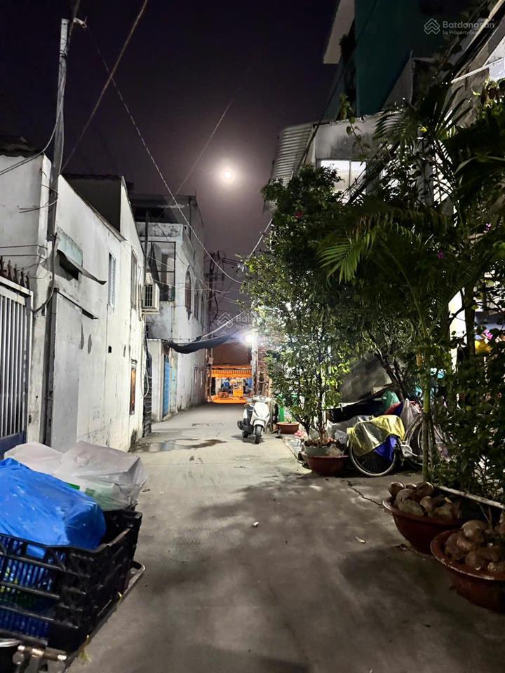 Bán gấp lô đất khu dân cư, sổ hồng riêng, oto tới đất, vị trí đẹp, đủ tiện ích