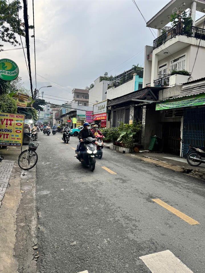 Bán gấp lô đất khu dân cư, sổ hồng riêng, oto tới đất, vị trí đẹp, đủ tiện ích