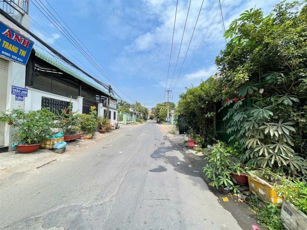 Nhà gần ngã tư bình thung, phường tân đông hiệp, tp dĩ an