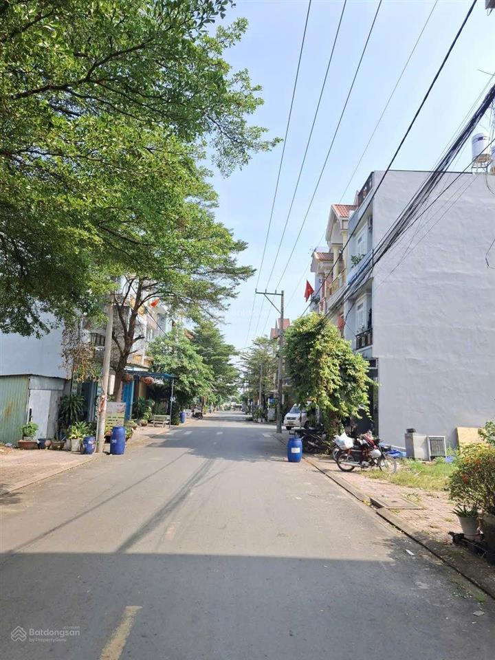 Nhà phố kdc lê phong phường tân bình tp dĩ an