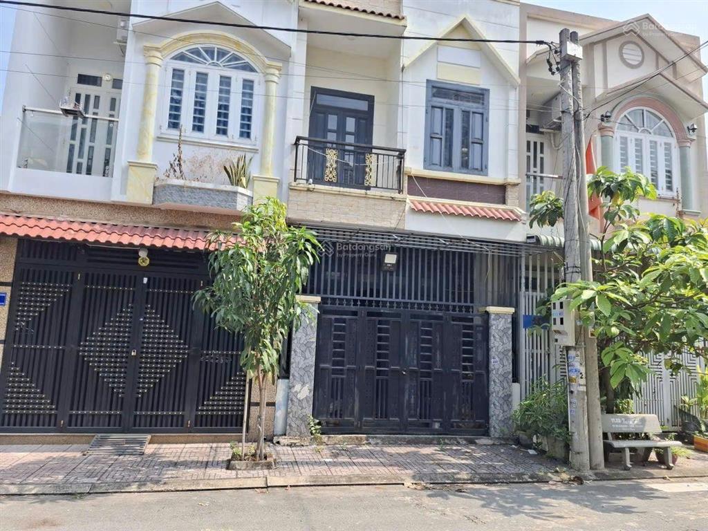 Nhà phố kdc lê phong phường tân bình tp dĩ an