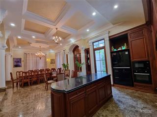 Bán căn vila kđt vĩnh điềm trung b.đẹp nhất khu vực.trang thiết bị nội thất xịn sò.