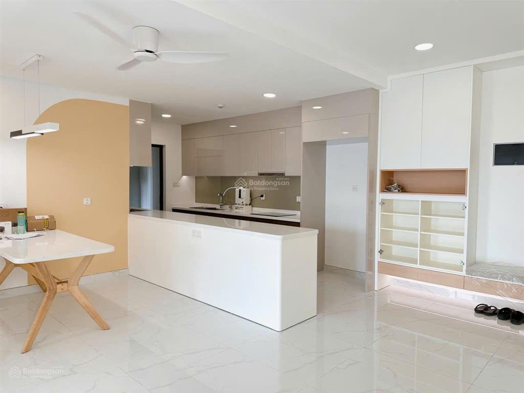 Bán diamond brilliant 111m²  2pn + 2wc + 1 phòng đa năng, full nội thất, giá bán còn thương lượng