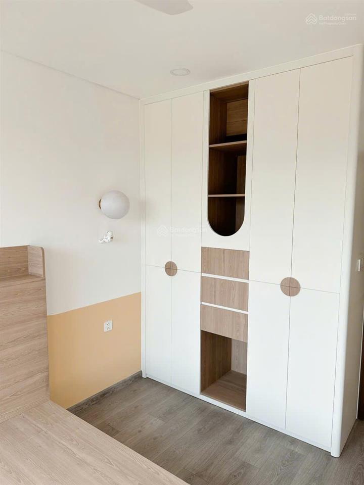 Bán diamond brilliant 111m²  2pn + 2wc + 1 phòng đa năng, full nội thất, giá bán còn thương lượng