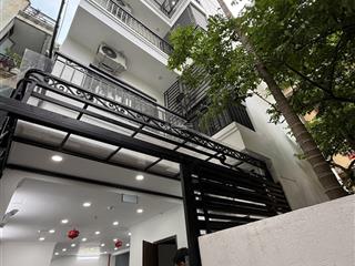 Bán nhà đẹp có thang máy  5 tầng  4,5x12m  nguyên hồng p1 gò vấp  dân trí cao  chỉ 9,x tỷ tl