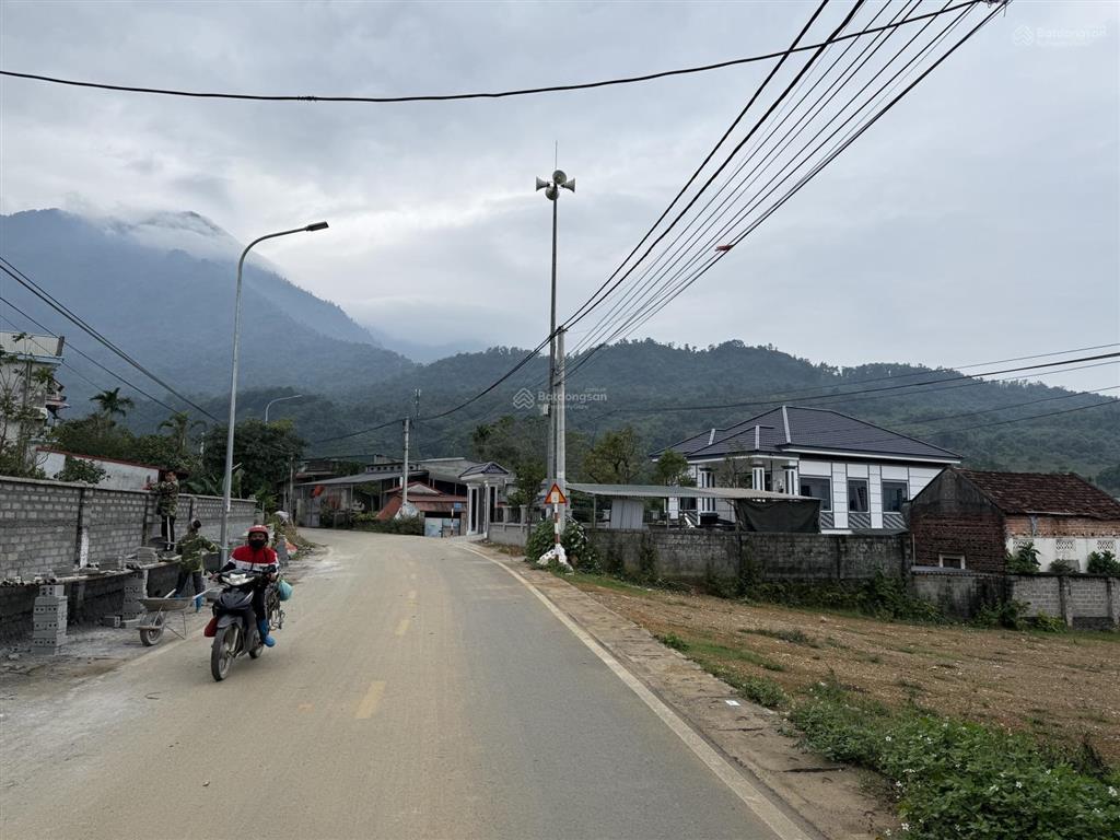 Can chuyển nhượng 2080m trong đó có 200tc tại trục chính xã yên bài