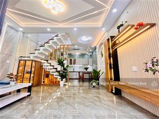 Nhà đẹp ở ngay khu hoàng hoa thám  ga t3, (5 x 9m) 3 phòng ngủ , giá chỉ 6.35 tỷ tl