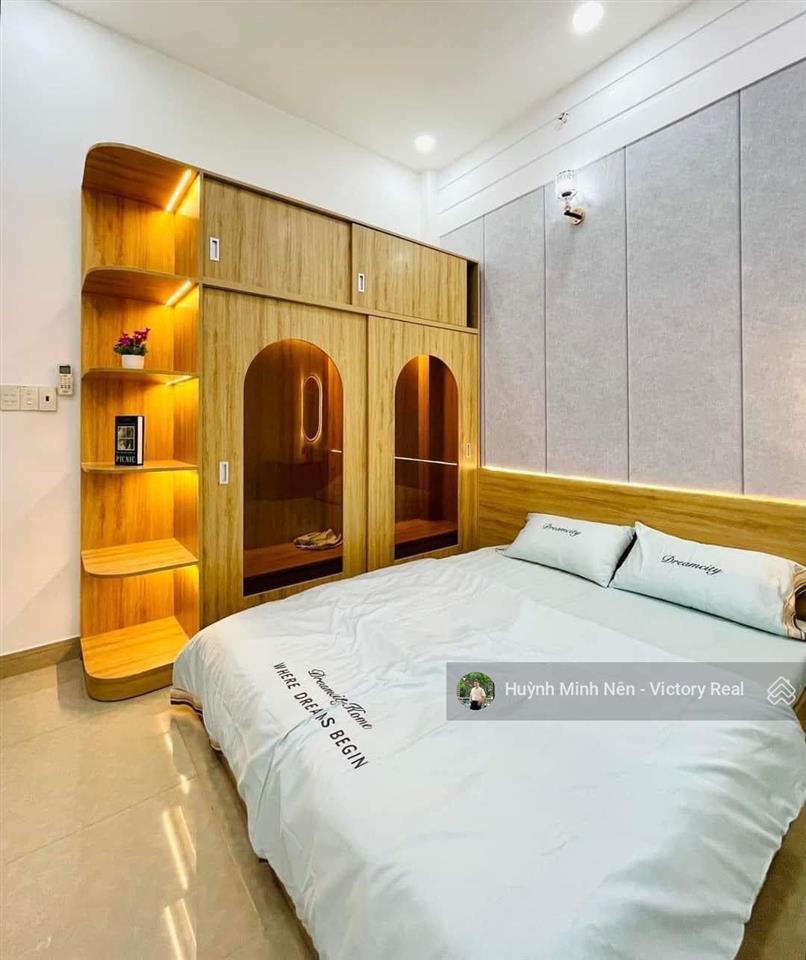 Bán nhà đường bùi thị xuân  lê văn sỹ (4.5 x 14m) 2 tầng đẹp, giá chỉ 7.9 tỷ tl