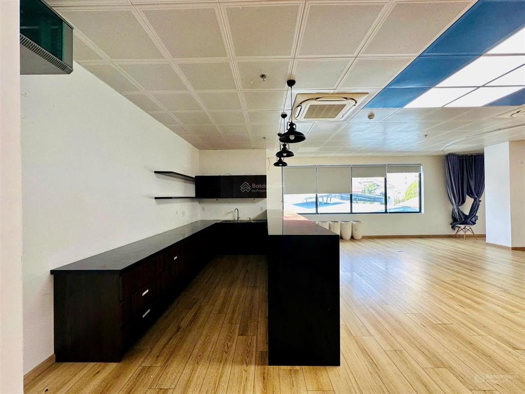 Cho thuê văn phòng mới, giá rẻ, diện tích 200m2, tại quận 2