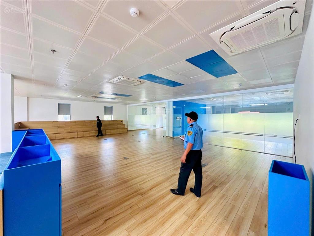 Cho thuê văn phòng mới, giá rẻ, diện tích 200m2, tại quận 2