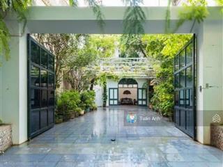 Bán nhà biệt thự 4 tầng tại đội cấn, ba đình. dt 391m2, mặt tiền khủng 10m, ô tô tránh. giá 86 tỷ
