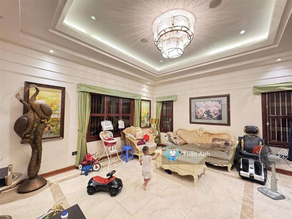 Rẻ vô đối nhà phân lô trung kính (đôi), cầu giấy. dt 110m2*6 tầng gara 2 ôtô kdoanh. chỉ 31,5 tỷ