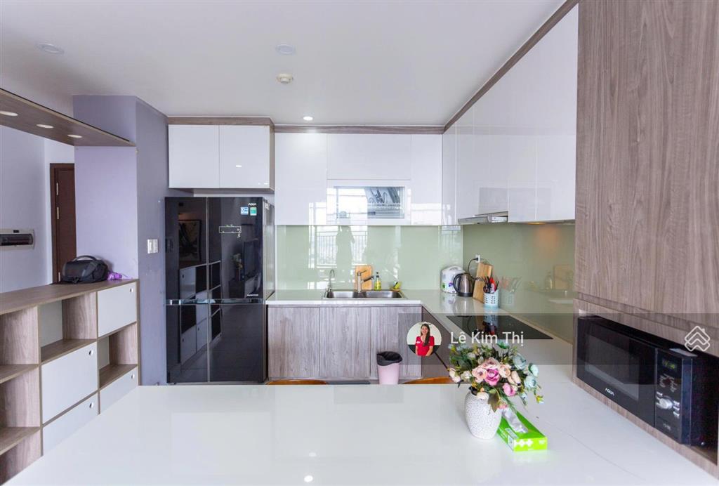 Hot  bán căn hộ sunrise city view 2 phòng ngủ 76m2 view hướng nam, giá 6 tỷ