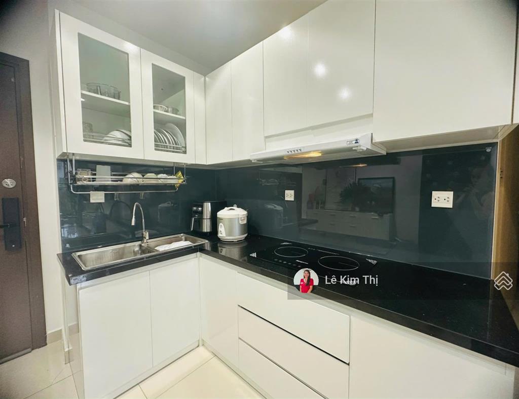 Bán căn hộ officetel sunrise city view 2 phòng ngủ 56m2, giá 3,8 tỷ.  0774 944 *** lê thi.