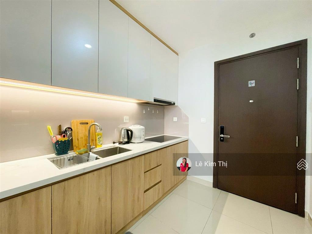 Hot bán căn hộ ot sunrise city view 38.5m2 đủ nội thất, giá 2.6 tỷ.  0774 944 ***